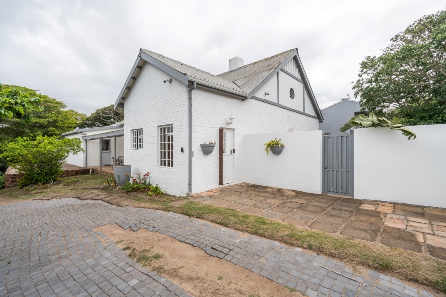 8 Bedroom Property for Sale in West Bank Eastern Cape